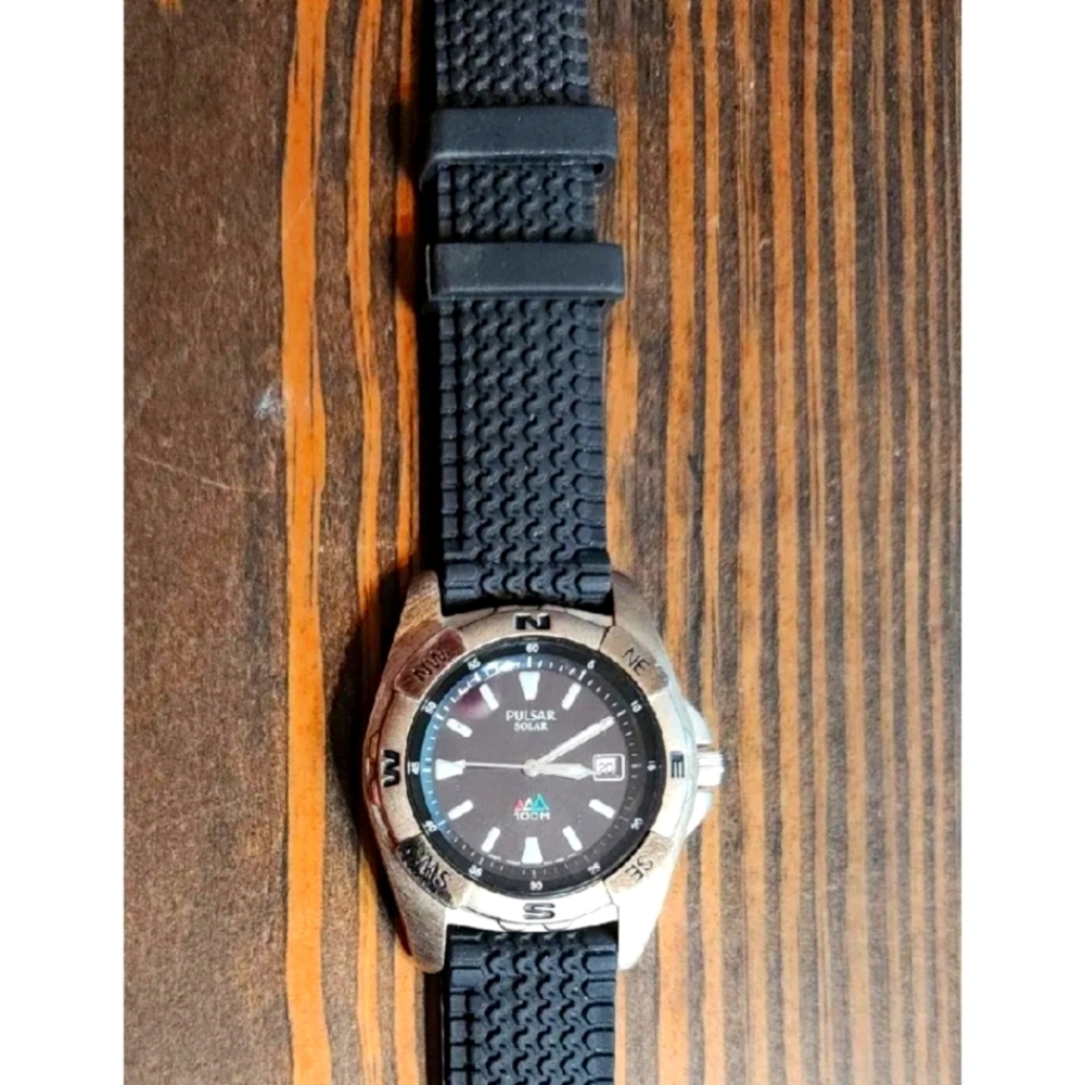 Men's PULSAR QUARTZ WATER RESISTANT WATCH PREOWNED